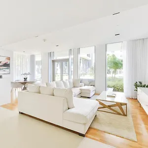 شقة Elegant 2+ 1 Bedroom With Fantastic Views Of Ain, دبي